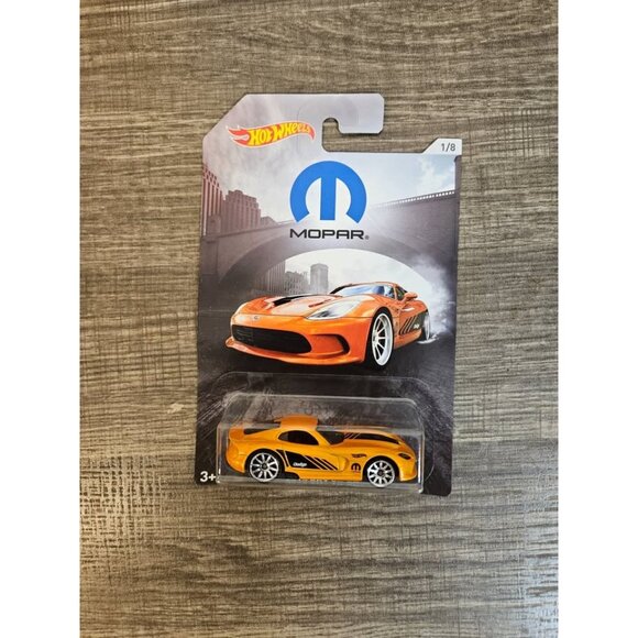 Hot Wheels 2013 SRT Viper -- ITEM #2117 - Picture 1 of 2